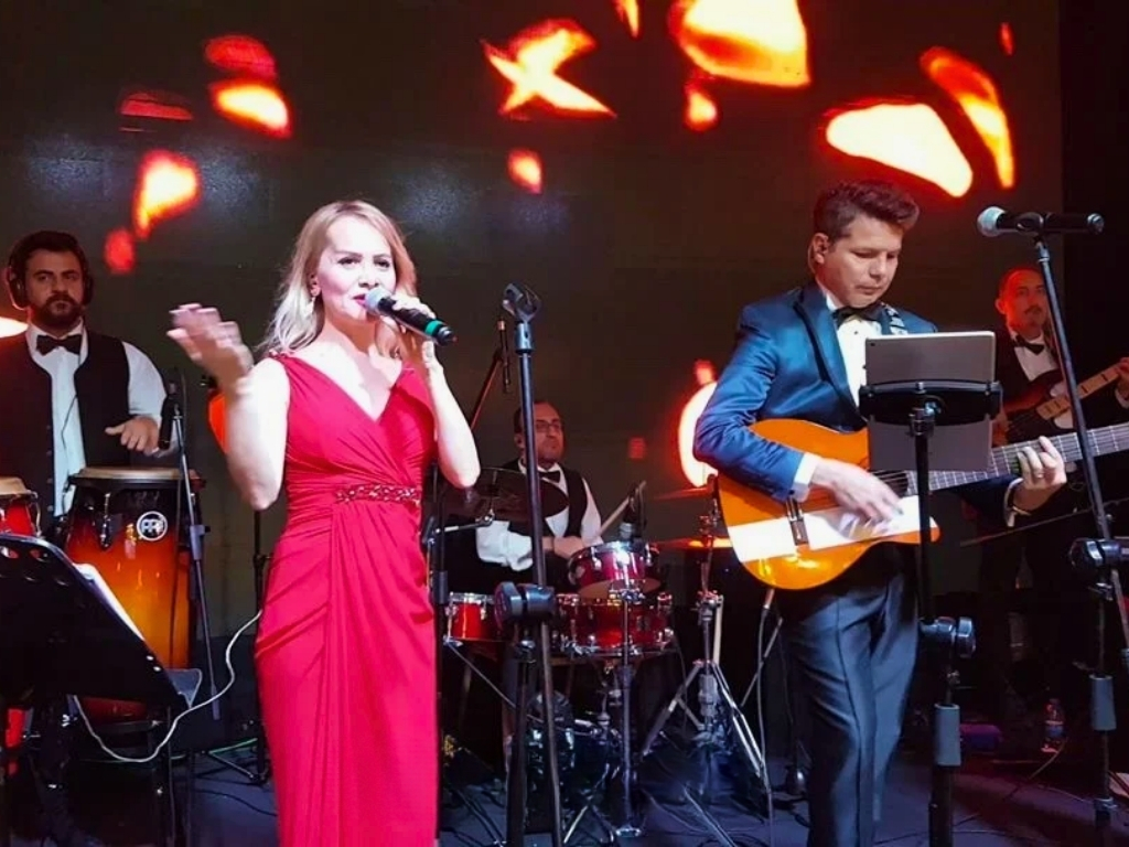 ARTISTA DÜĞÜN ORKESTRASI