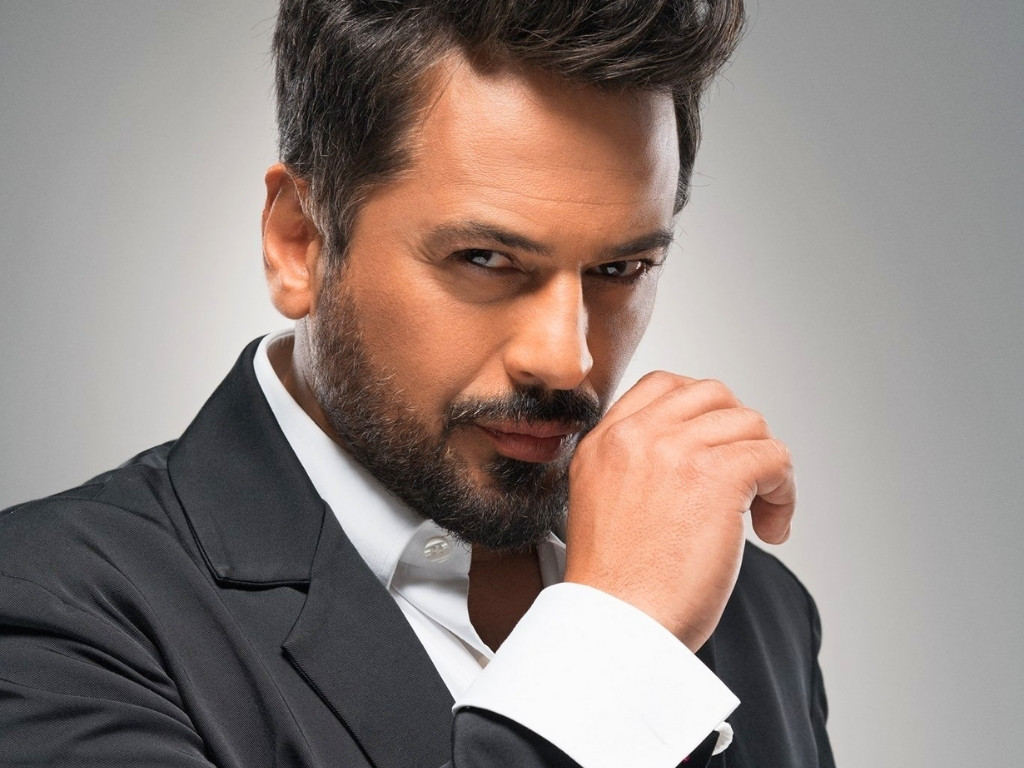 EMRE ALTUĞ
