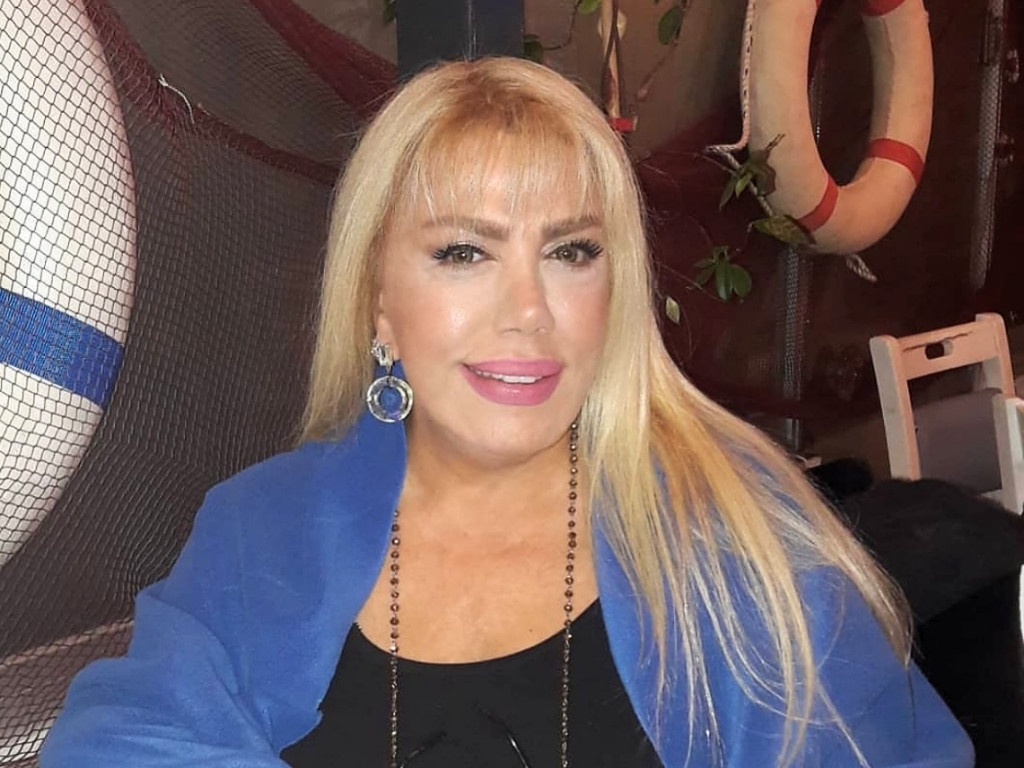 MİNE KOŞAN